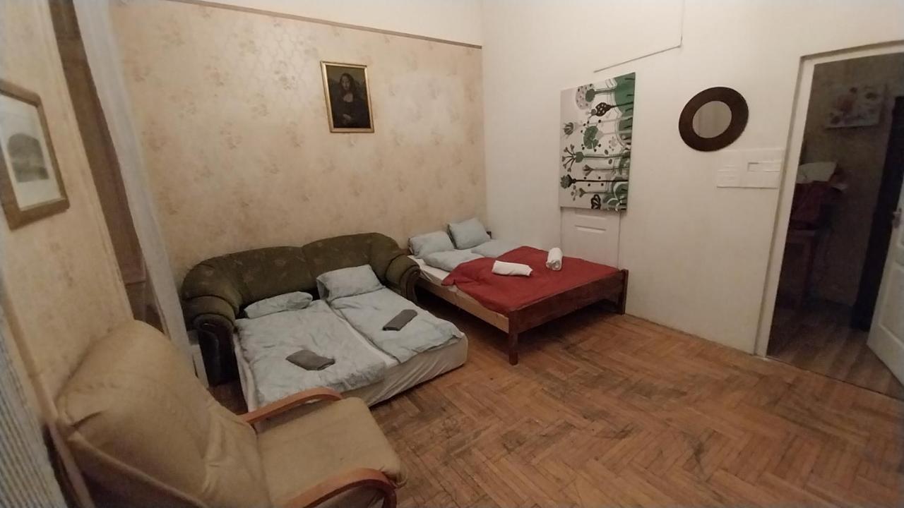 Retro Rooms Budapest Luaran gambar